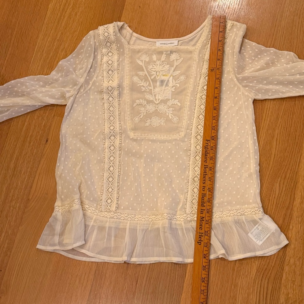 VINTAGE AMERICA brand Ivory Lacey Blouse Size Medium  New With Tags Cottagecore - Picture 7 of 7